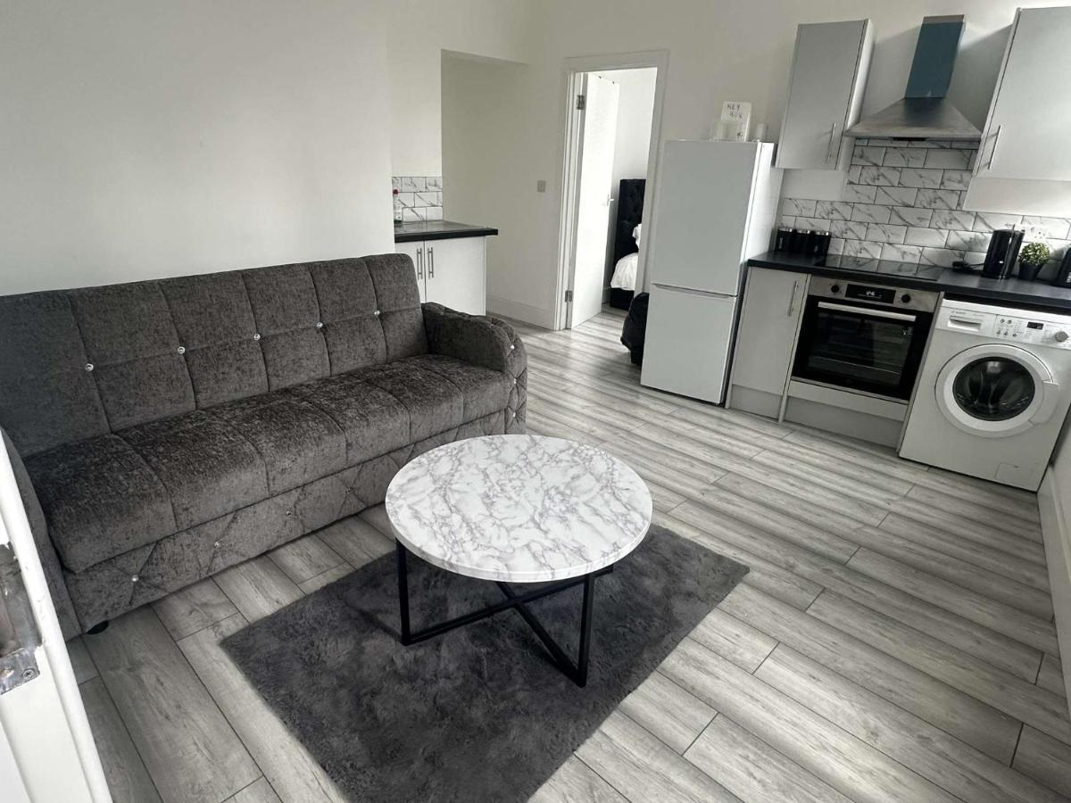 Luton Town Centre Apartment Екстер'єр фото